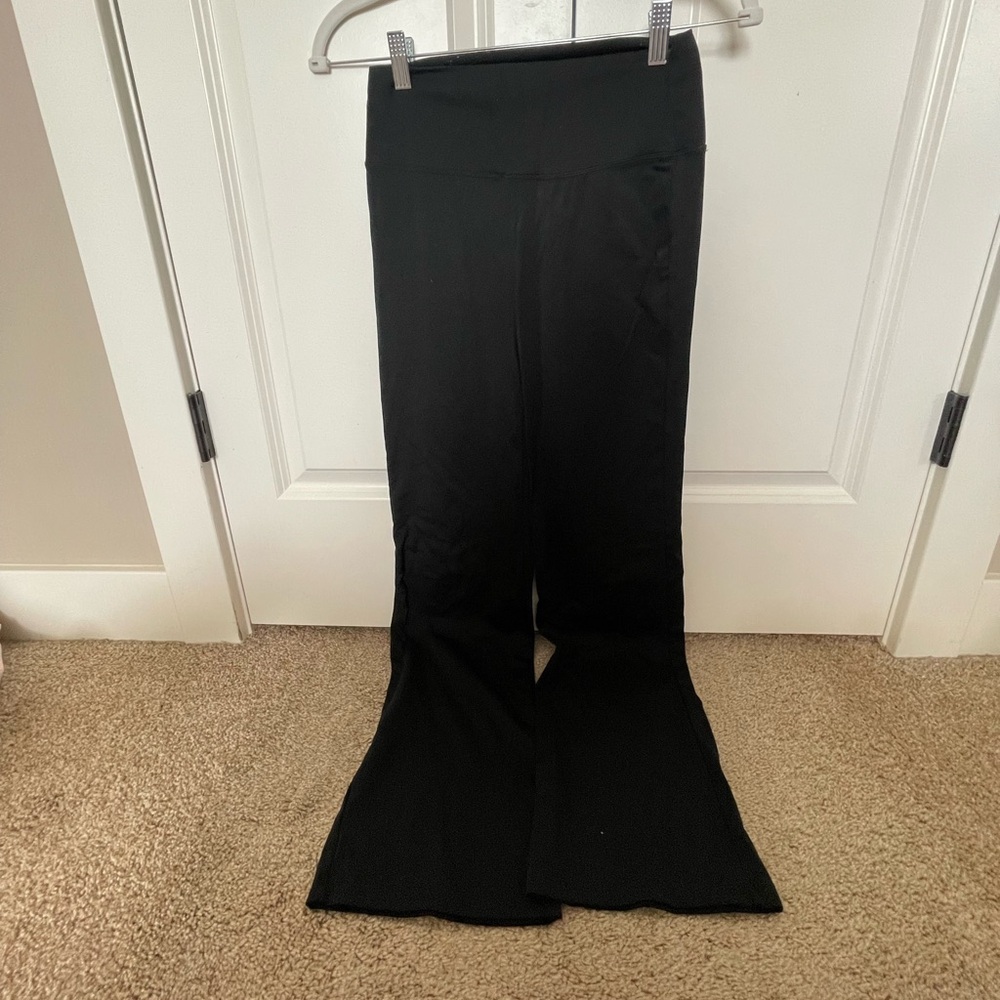 Black flare yoga pants, size small!
